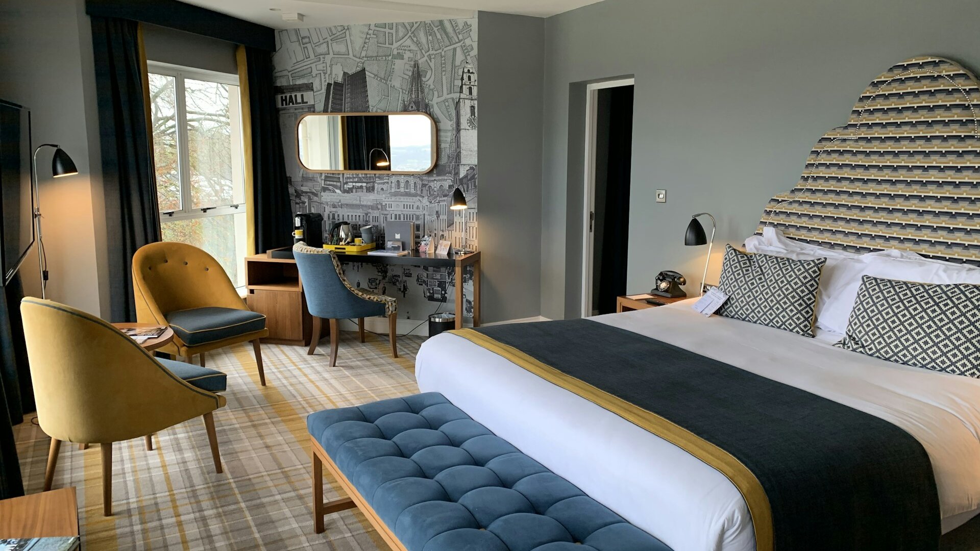 Deluxe King Room