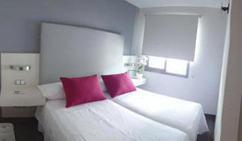 Discover the Comfort and Convenience of Hotel Avenida 31